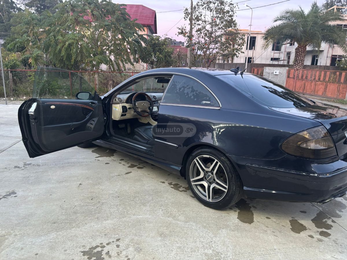 Mercedes-Benz CLK 350 2008 — photo 2