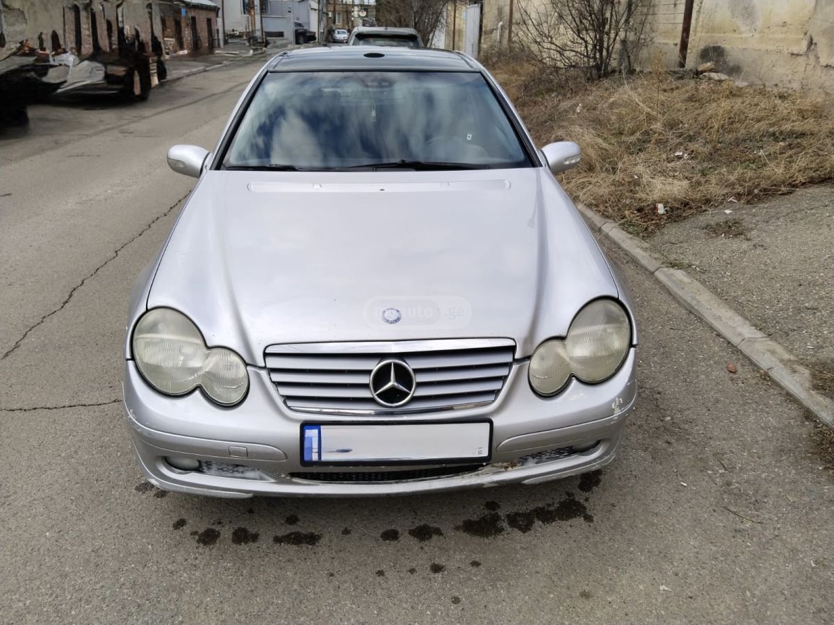 Mercedes-Benz C 230 2002 — photo 2