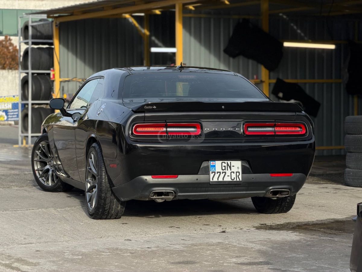 Dodge Challenger 2018 — photo 2