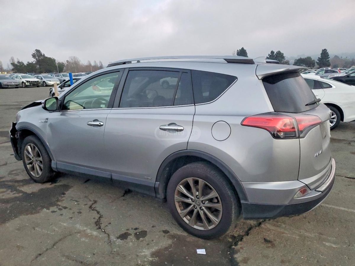 Toyota RAV4 2017 — photo 2