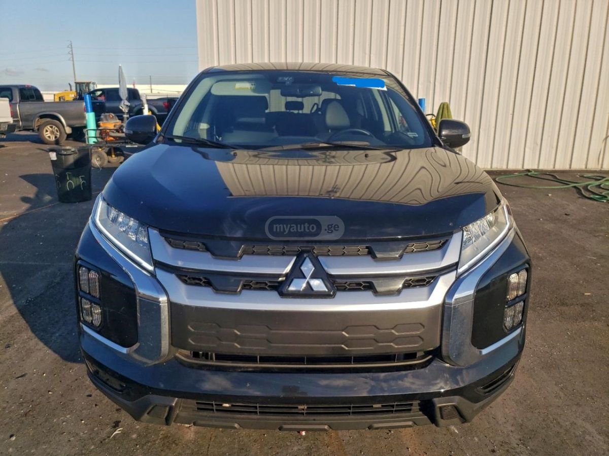 Mitsubishi Outlander 2024 — photo 2