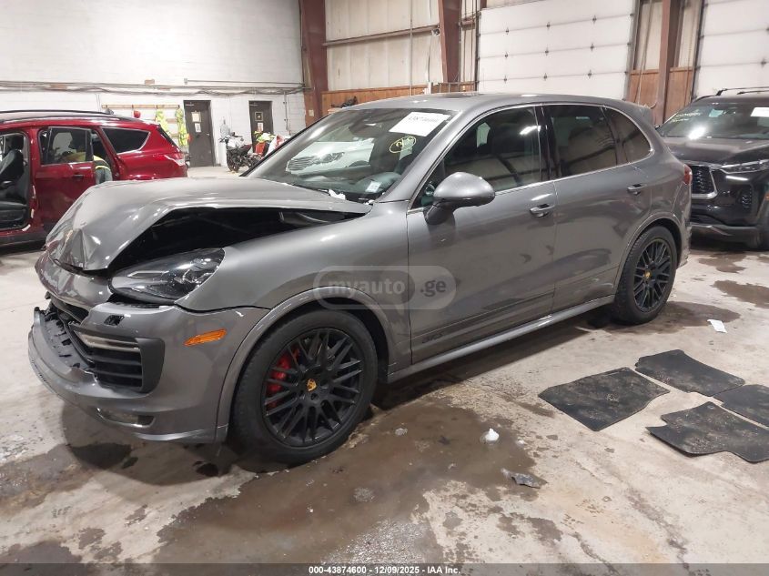 Porsche Cayenne 2018 — photo 2