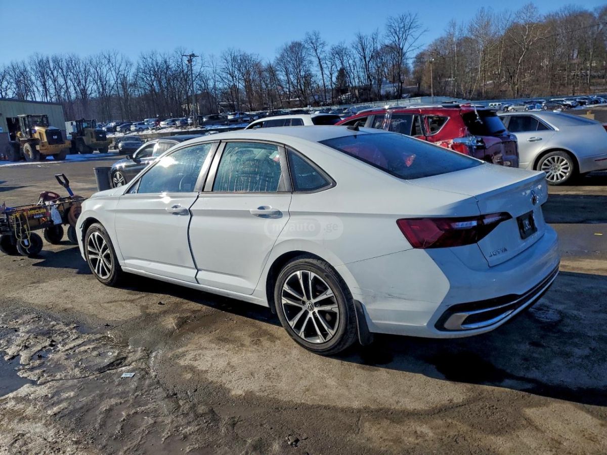 Volkswagen Jetta 2022 — photo 2