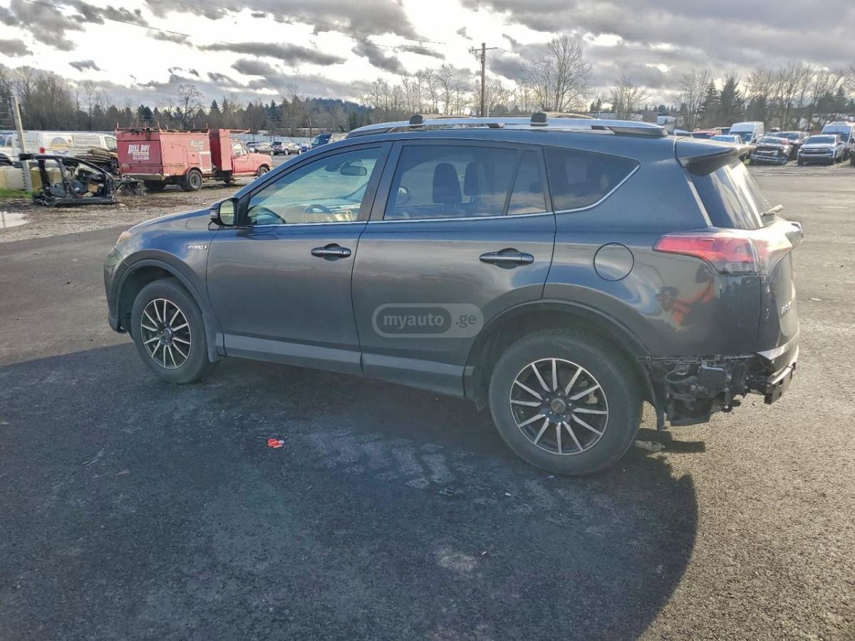 Toyota RAV4 2016 — photo 2