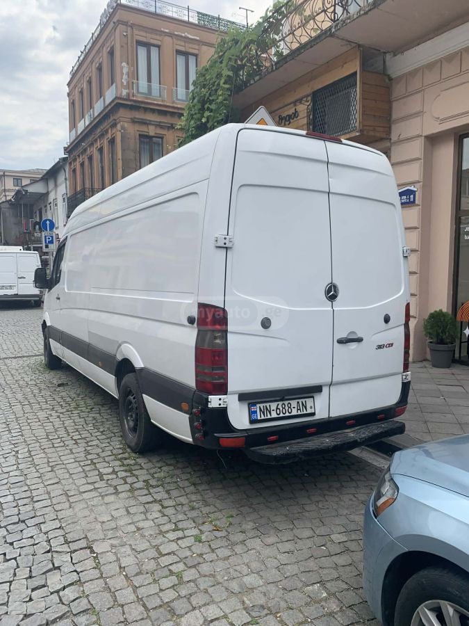 Mercedes-Benz Sprinter 2010 — photo 2