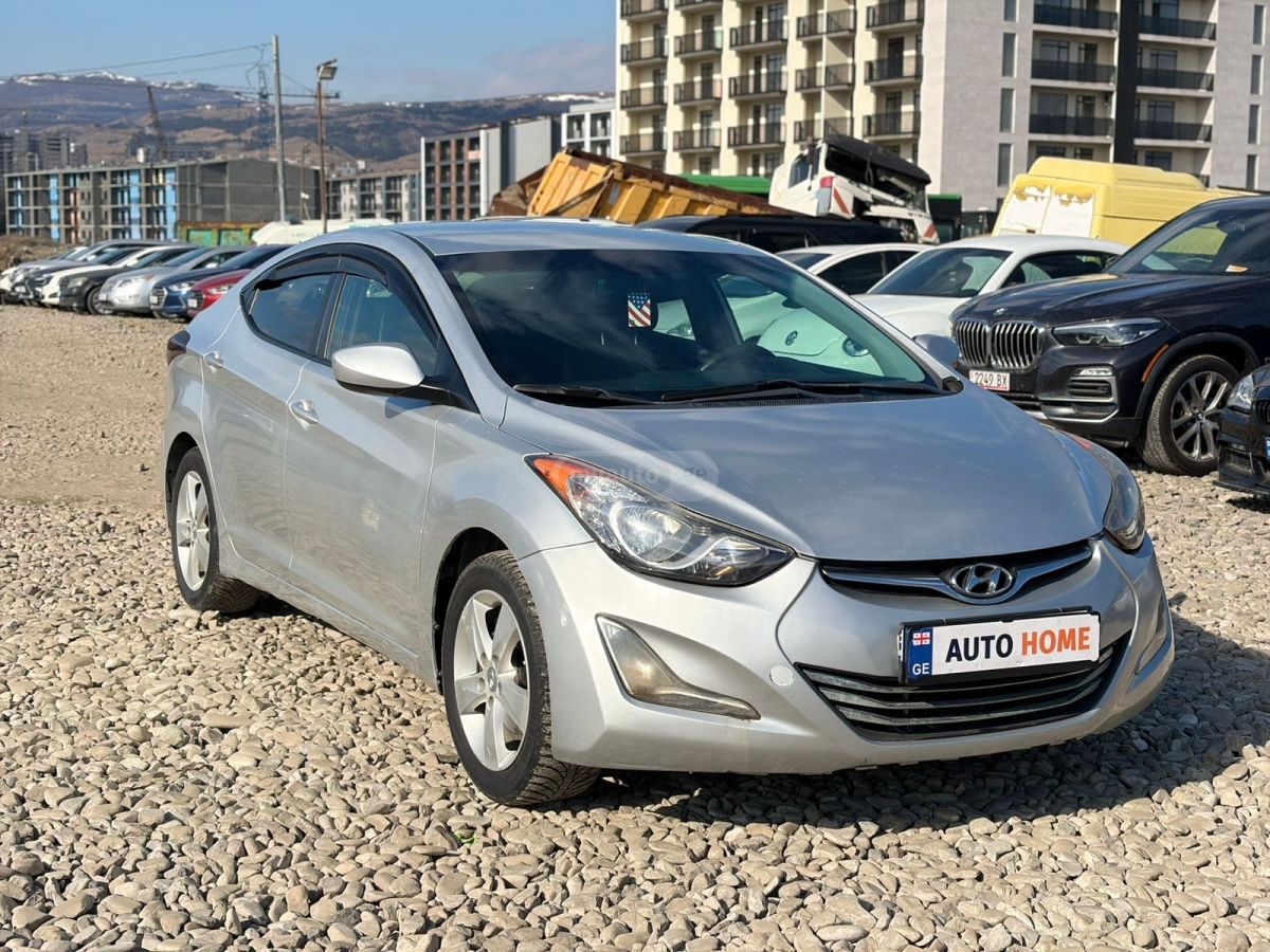 Hyundai Elantra