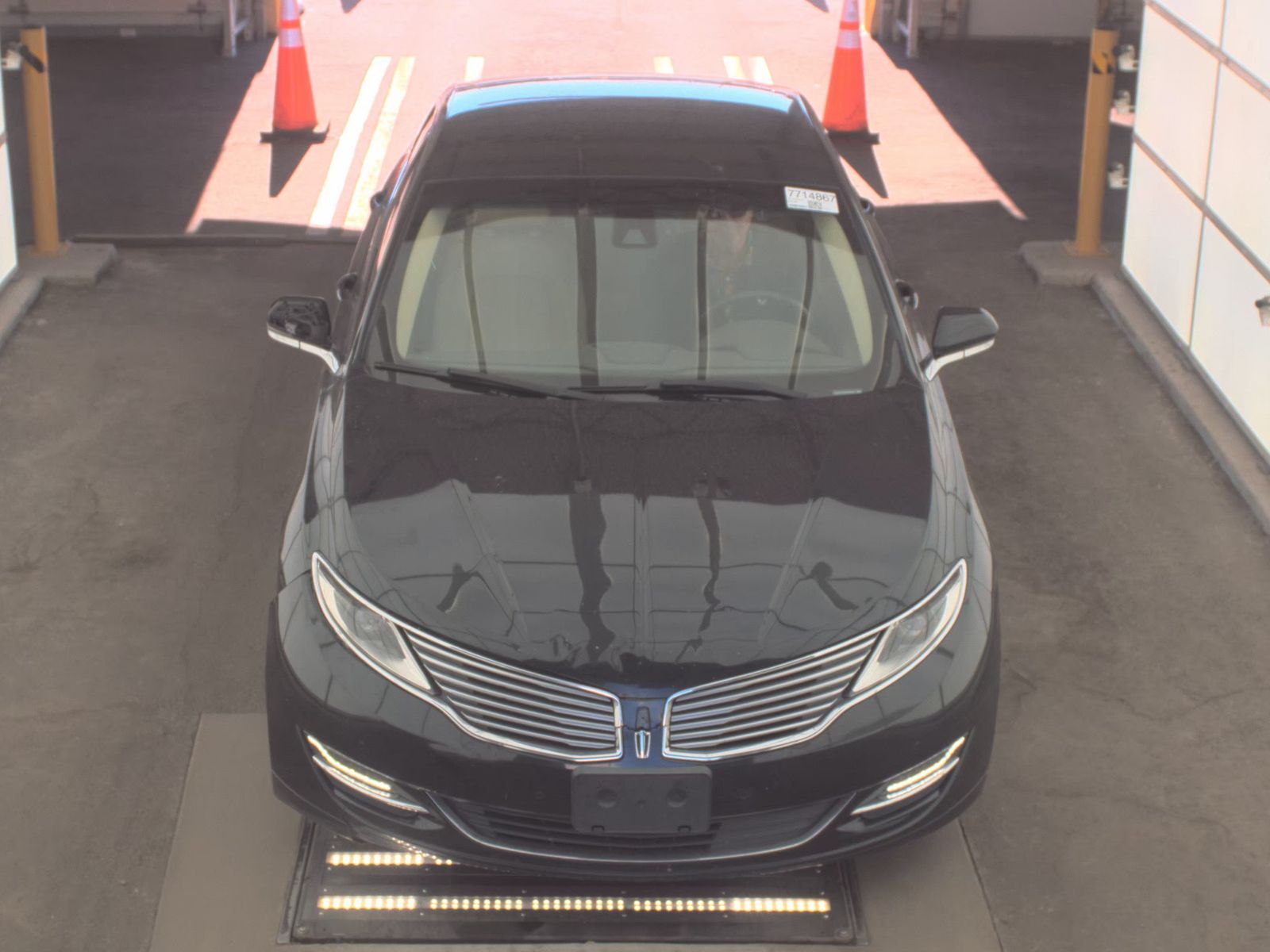 Lincoln MKZ 2014 — photo 2