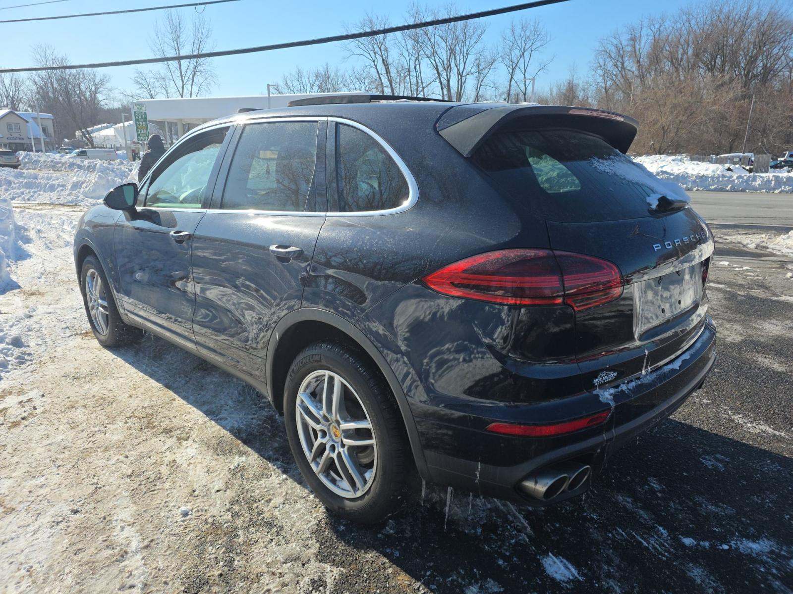 Porsche Cayenne 2016 — photo 2
