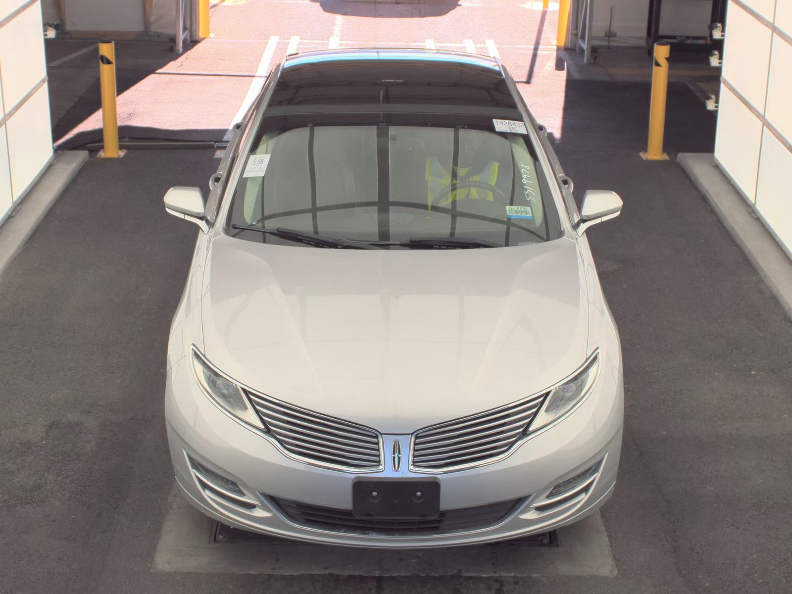 Lincoln MKZ 2016 — photo 2