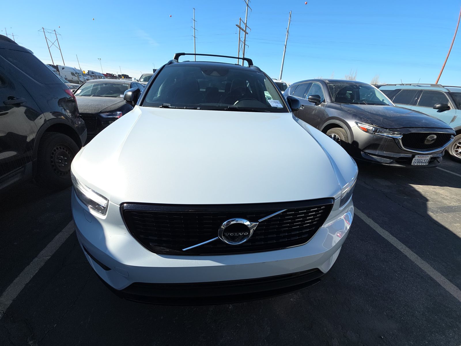 Volvo XC40 2021 — photo 2