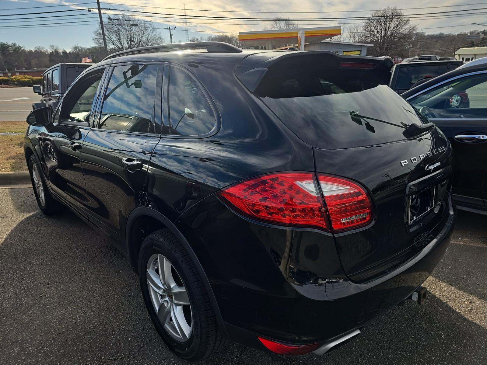 Porsche Cayenne 2014 — photo 2