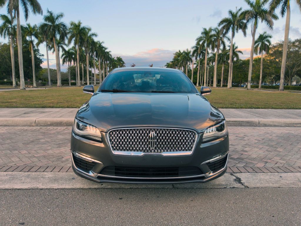 Lincoln MKZ 2018 — photo 2