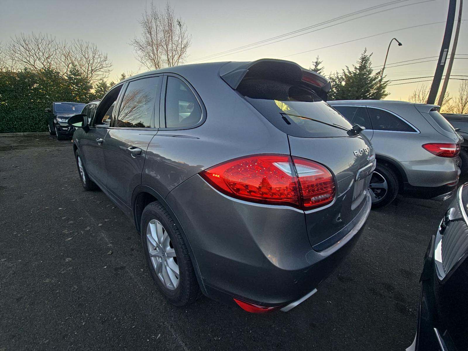 Porsche Cayenne 2014 — photo 2