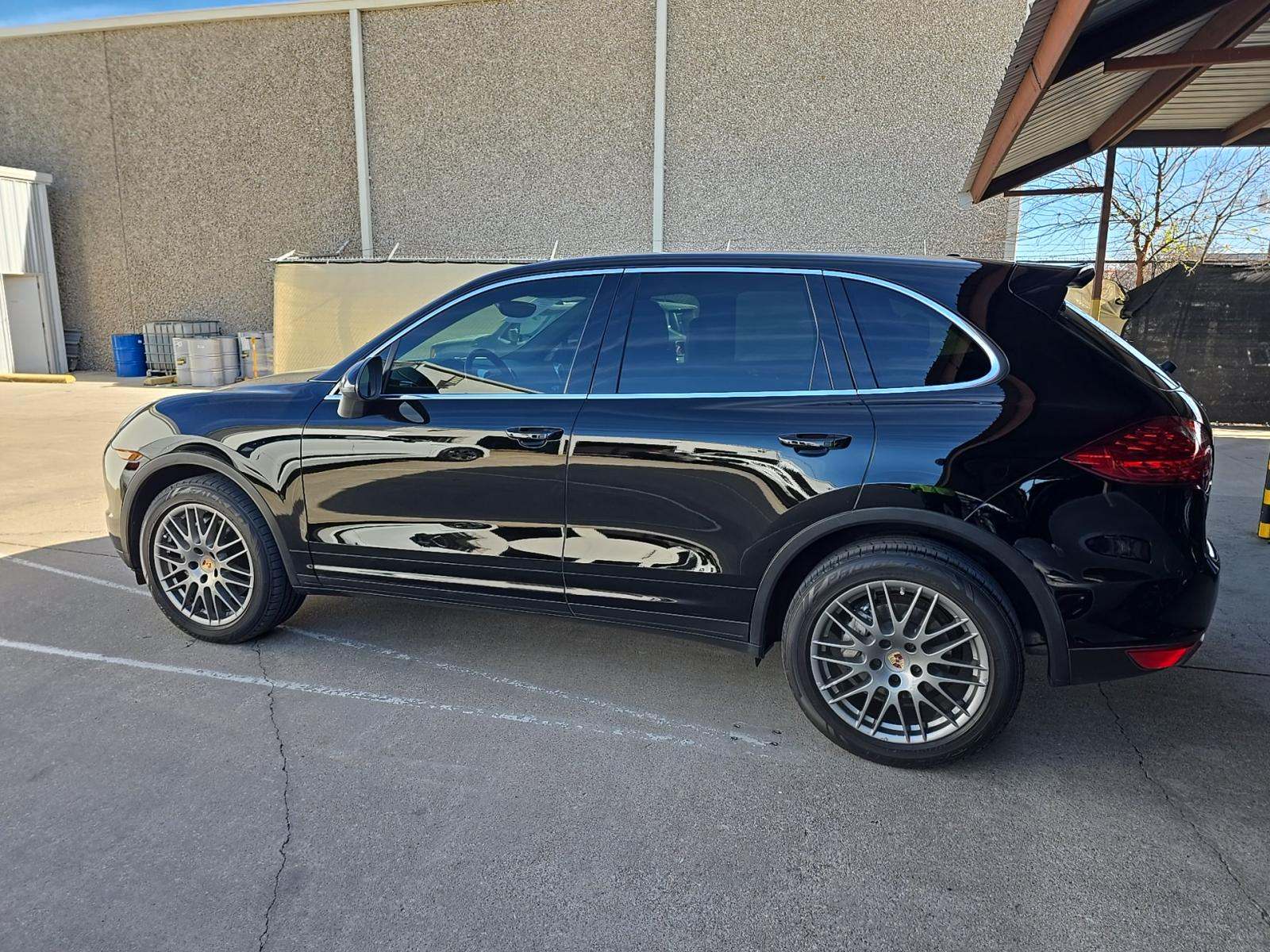 Porsche Cayenne 2014 — photo 2