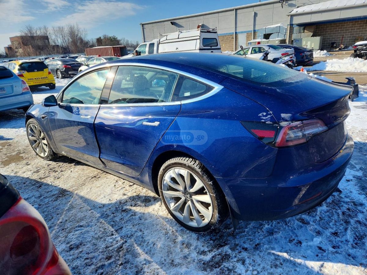 Tesla Model 3 2018 — photo 2