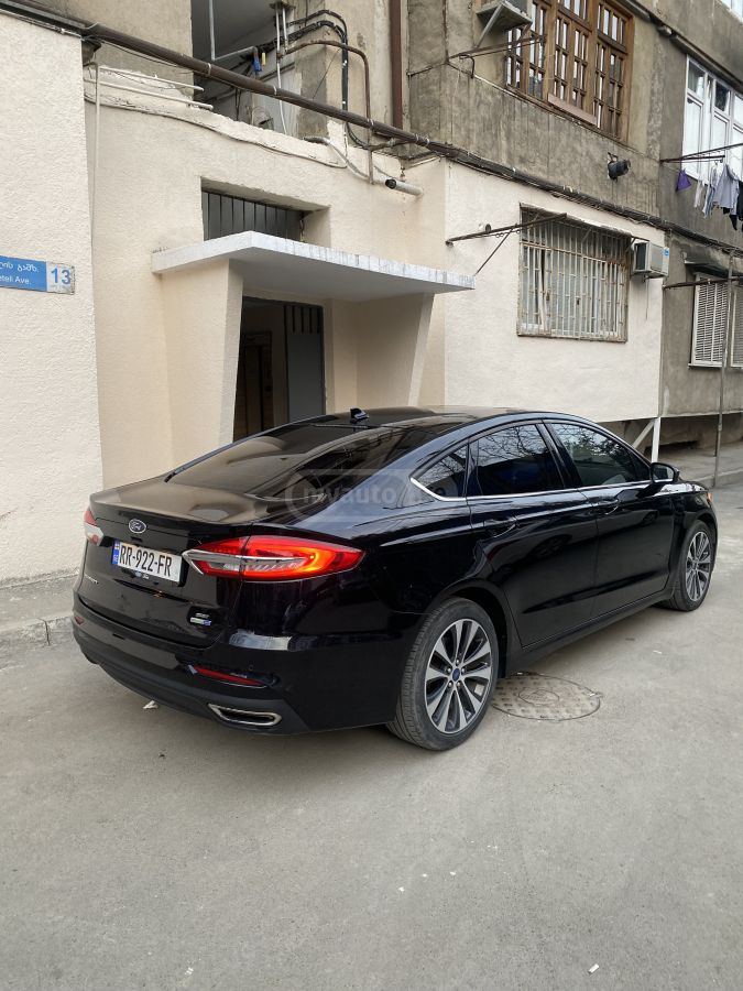 Ford Fusion 2019 — photo 2