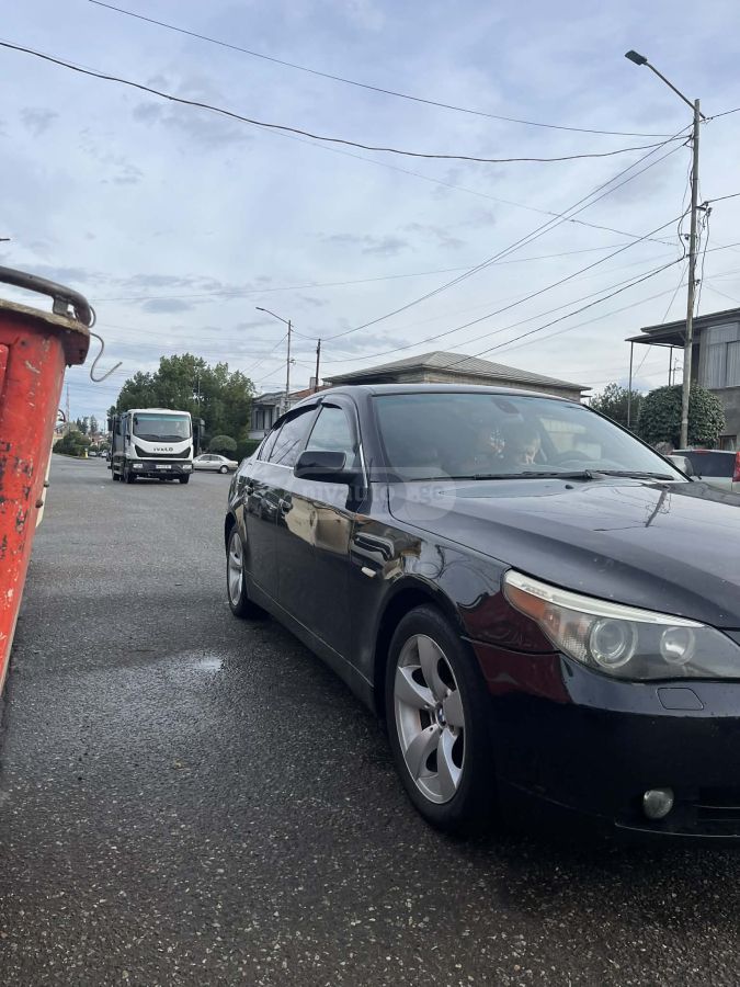 BMW 530 2006 — photo 2