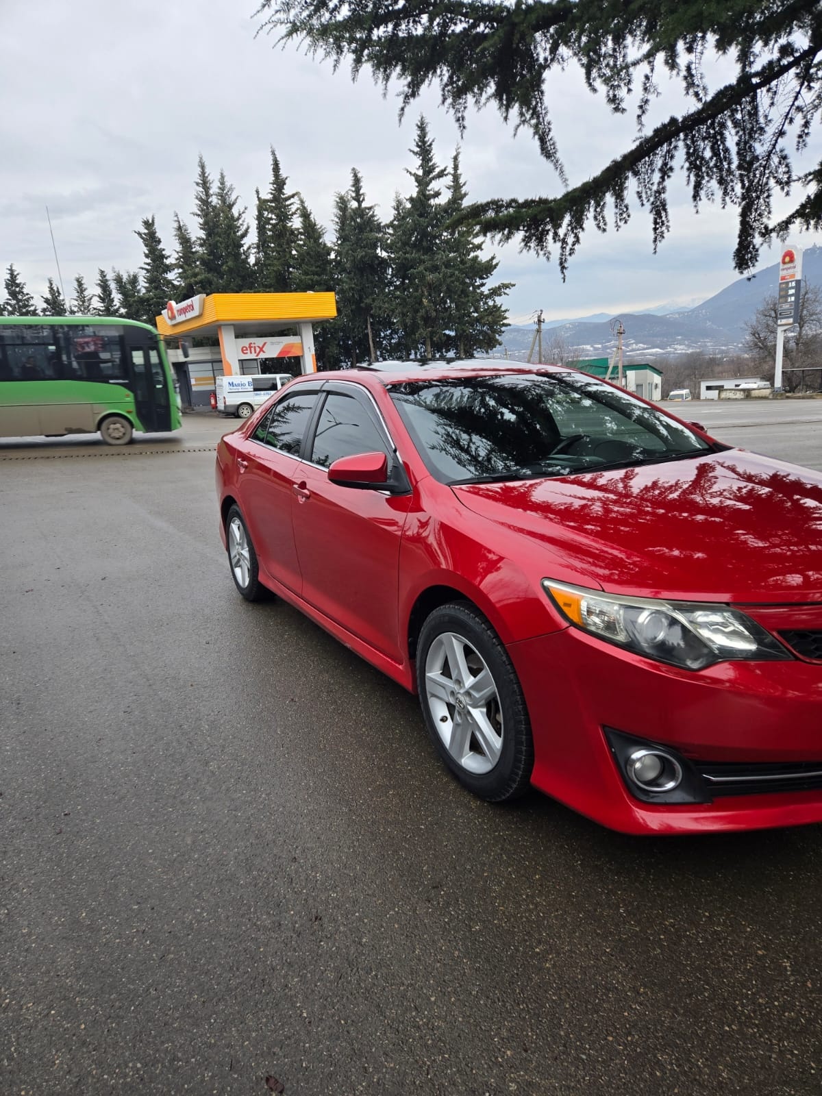 Toyota Camry 2011 — photo 2