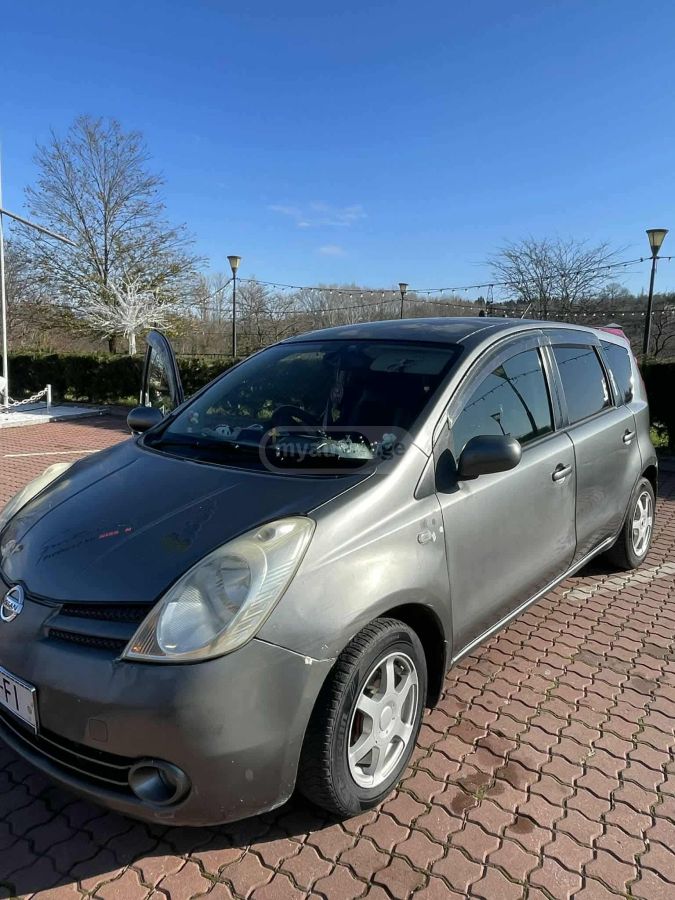 Nissan Note 2005 — photo 2