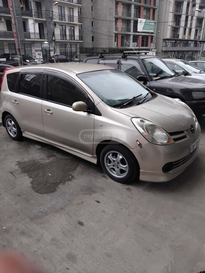 Nissan Note 2005 — photo 2