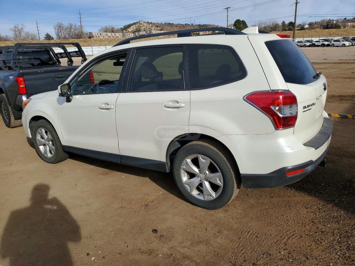 Subaru Forester 2016 — photo 2