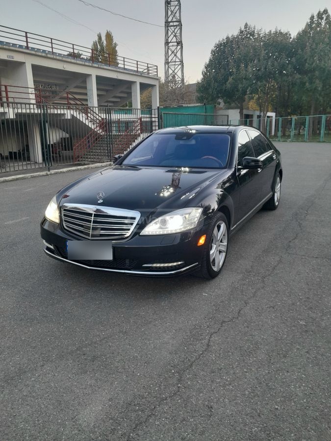 Mercedes-Benz S 550 2011 — photo 2