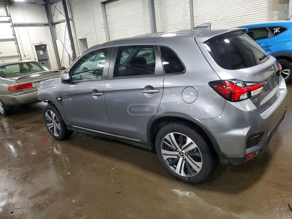 Mitsubishi Outlander Sport 2024 — photo 2