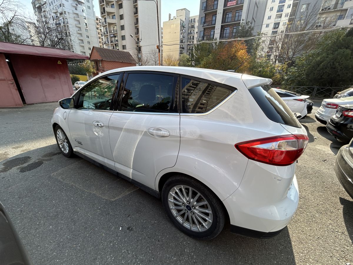 Ford C-Max 2013 — photo 2