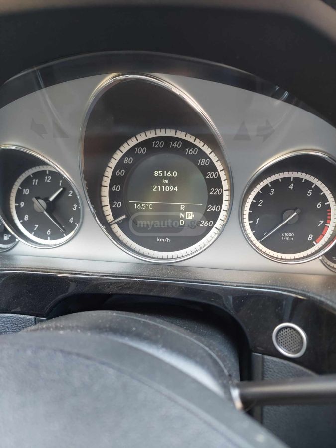 Mercedes-Benz E 350 2010 — photo 2