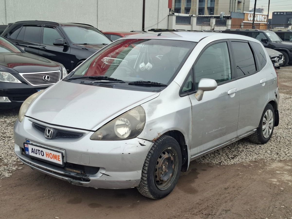 Honda Fit 2002 — photo 2