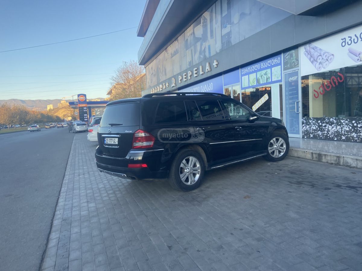 Mercedes-Benz GL 450 2007 — photo 2