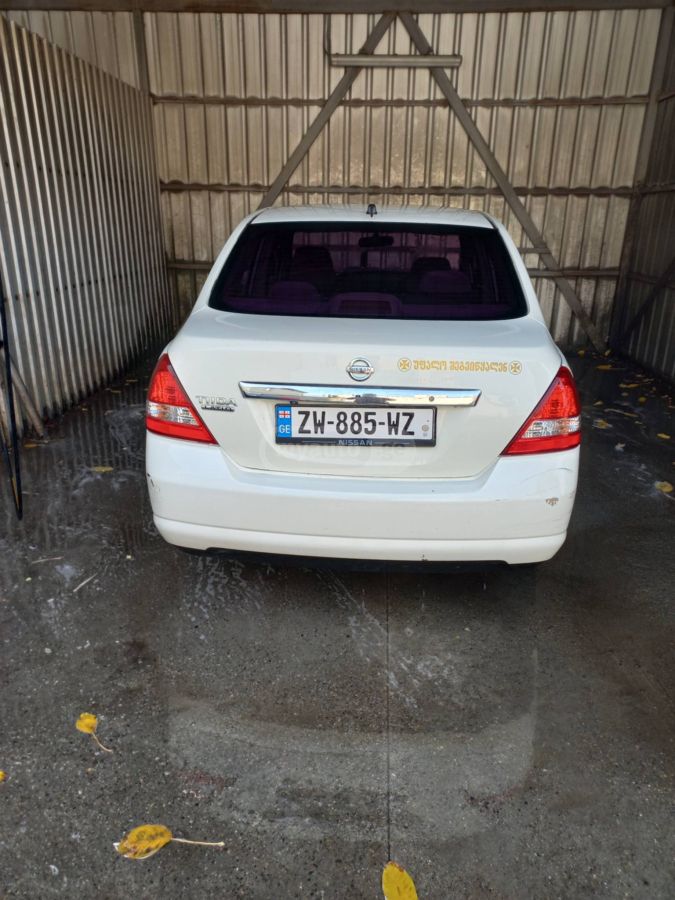 Nissan Tiida 2008 — photo 2