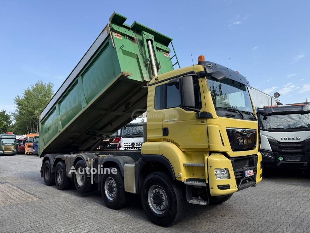 Isuzu TGS 2018 — photo 2