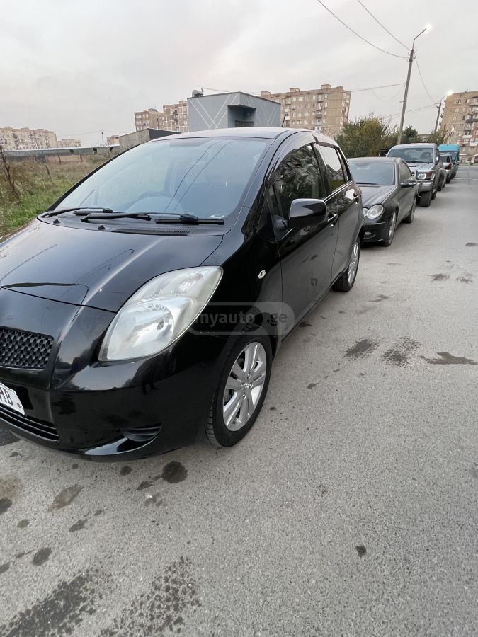 Toyota Vitz 2006 — photo 2