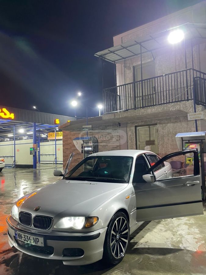 BMW 325 2002 — photo 2