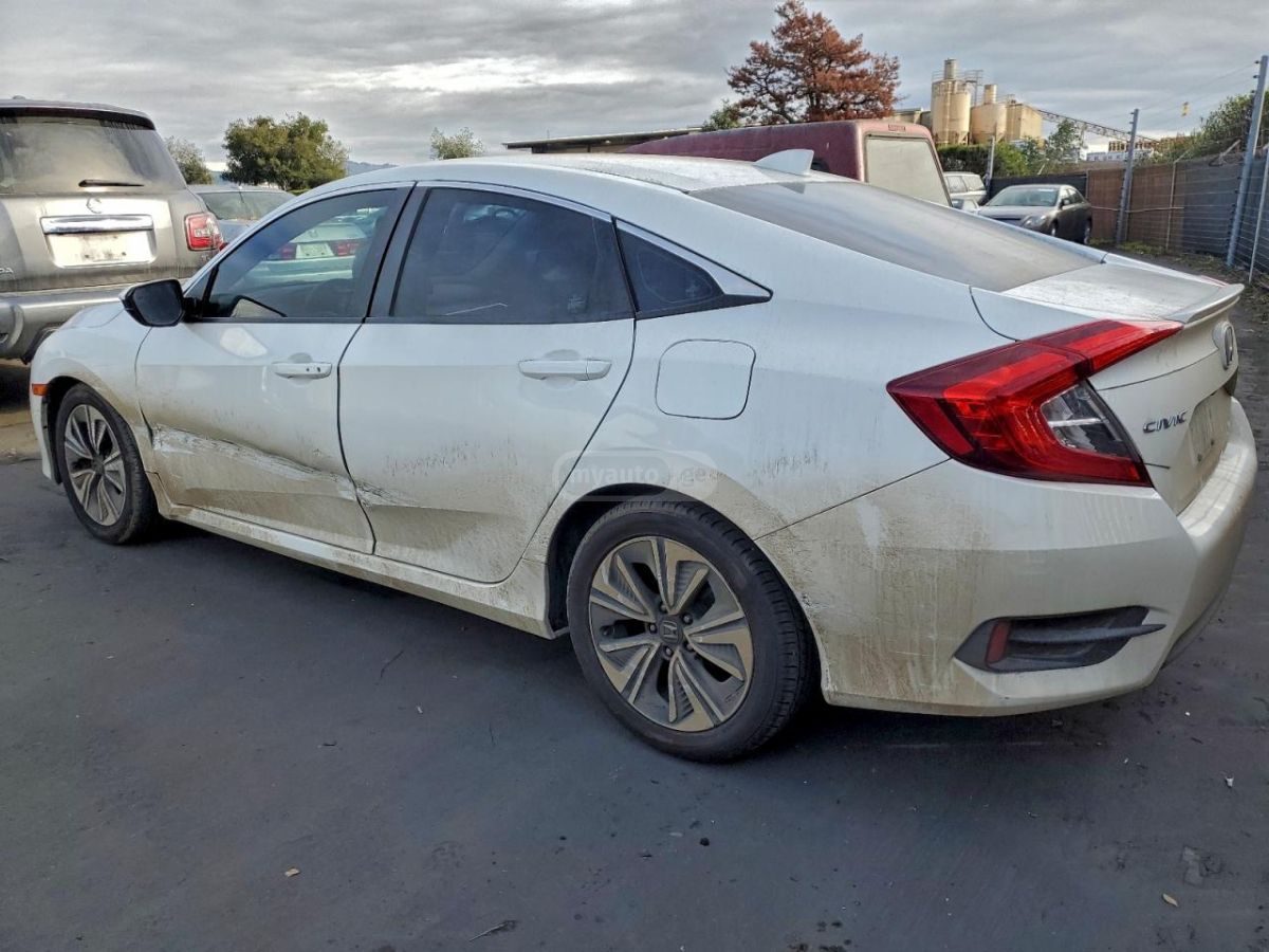 Honda Civic 2018 — photo 2