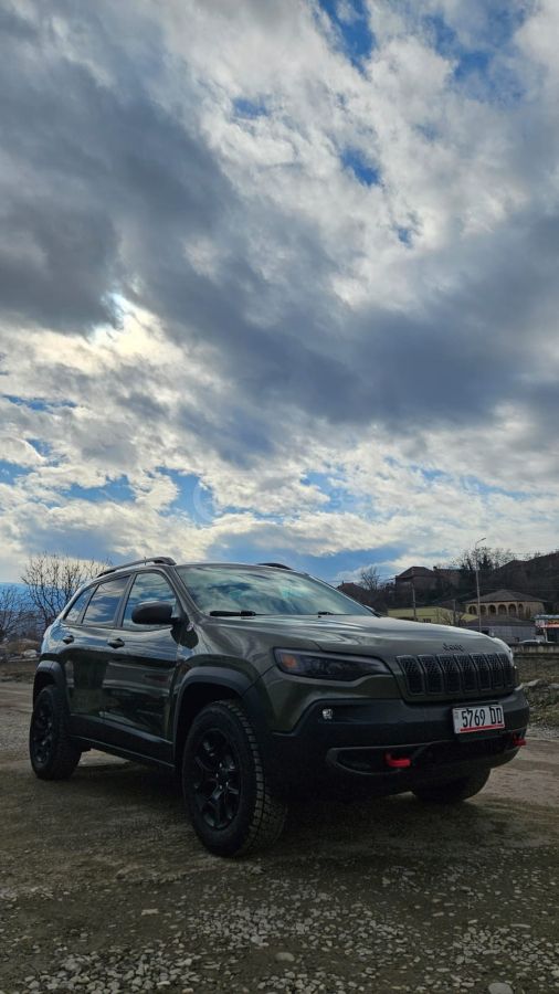 Jeep Cherokee 2019 — photo 2