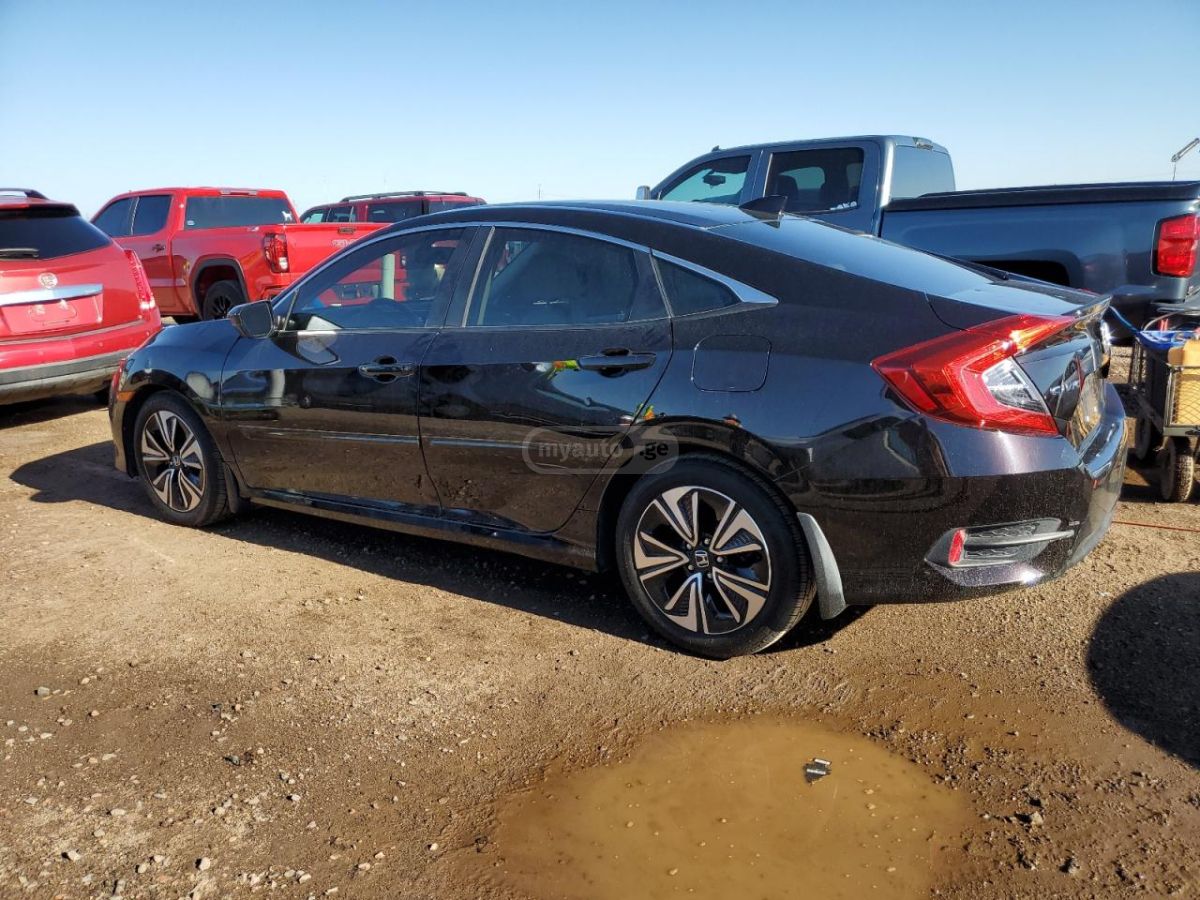 Honda Civic 2018 — photo 2