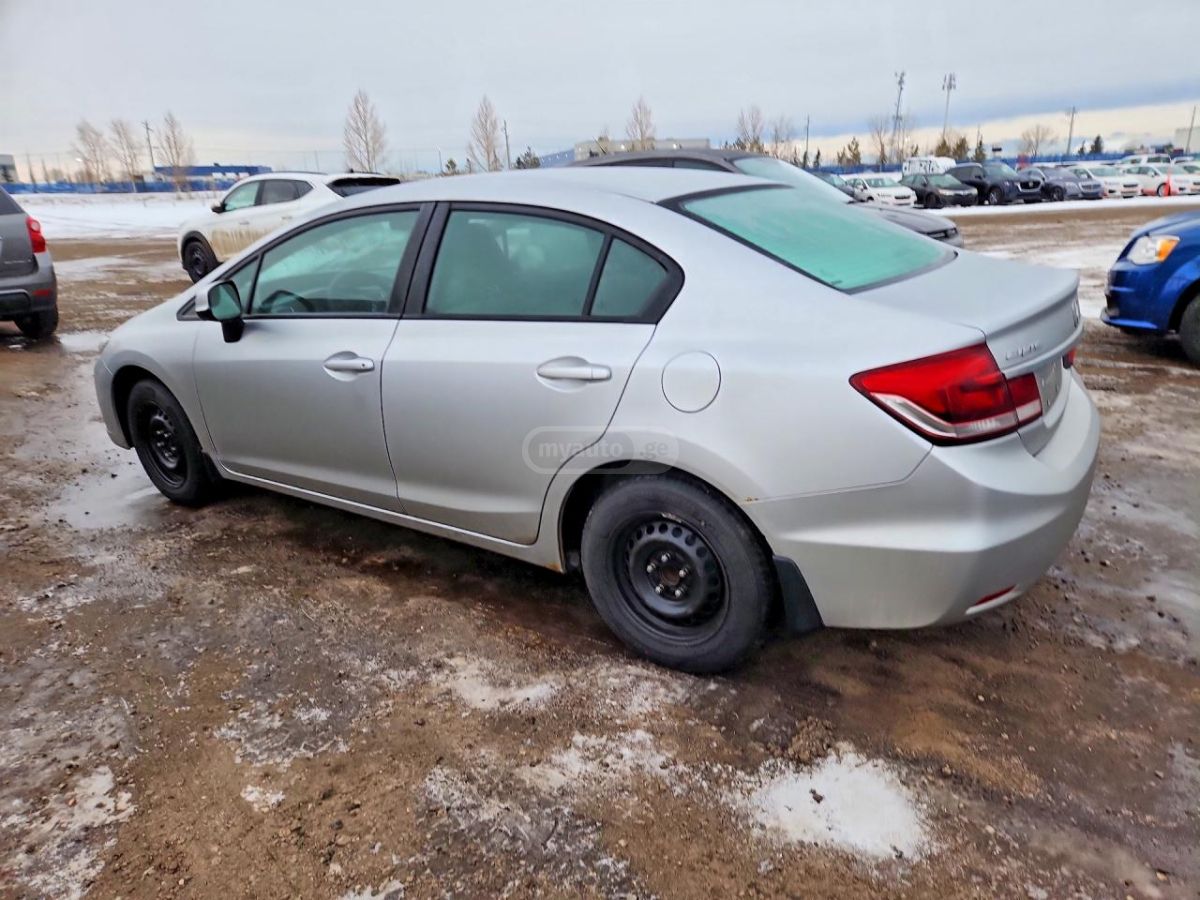 Honda Civic 2013 — photo 2