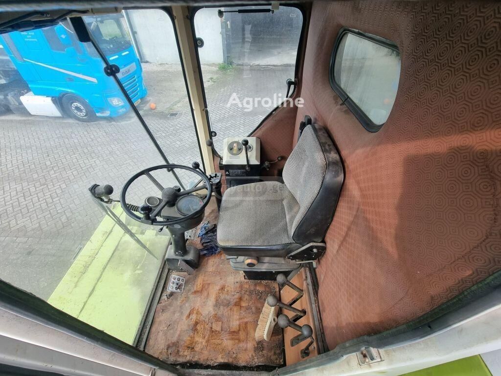 Komatsu Arion 460-410 1990 — photo 2