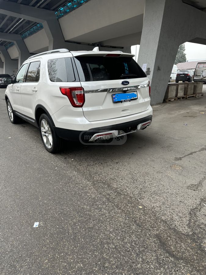 Ford Explorer 2016 — photo 2