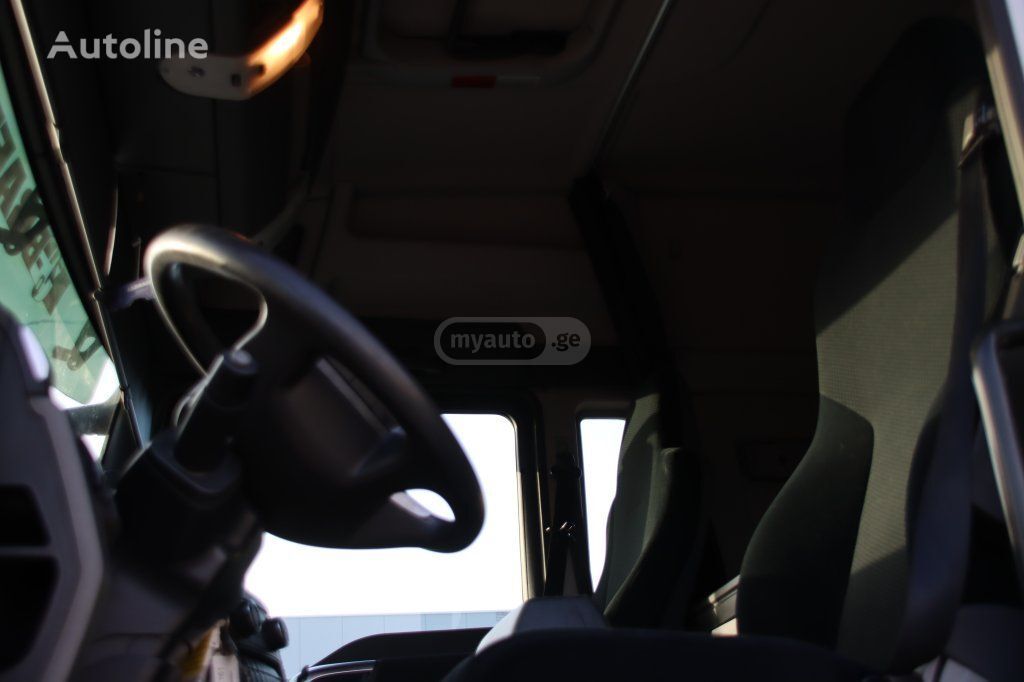 Isuzu TGS 2013 — photo 2