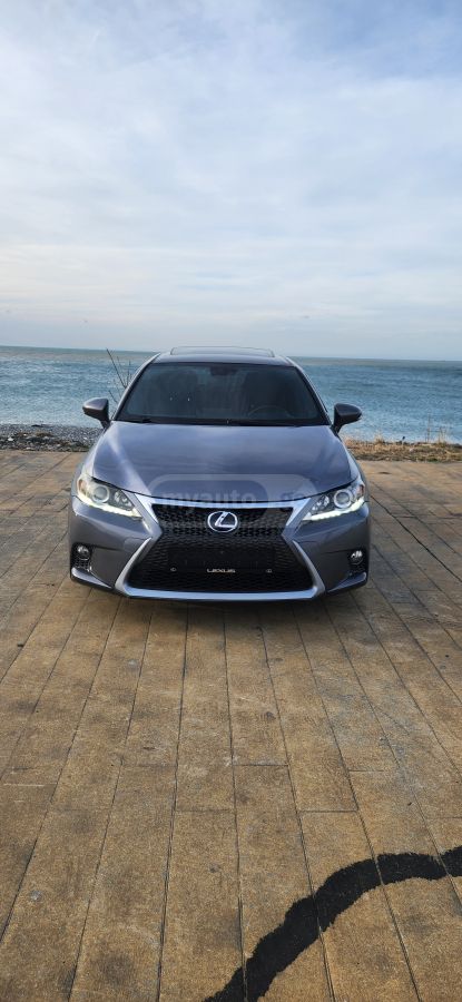 Lexus CT 200 h