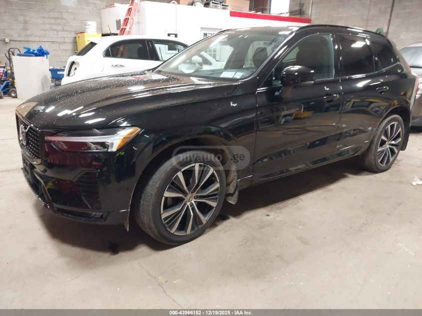 Volvo XC60 2023 — photo 2