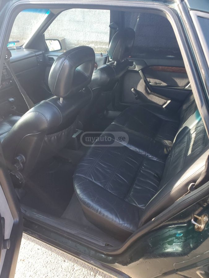 Opel Vectra 1995 — photo 2