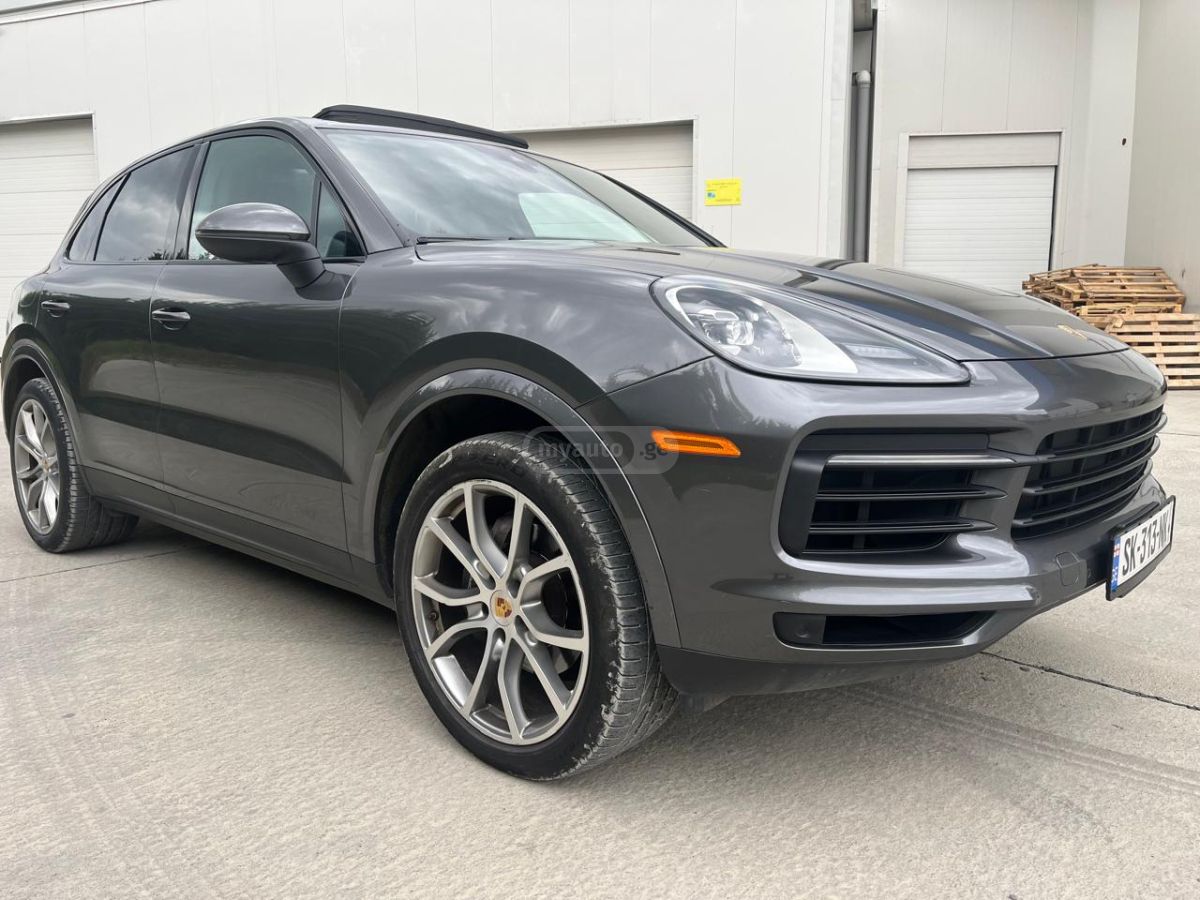 Porsche Cayenne 2019 — photo 2