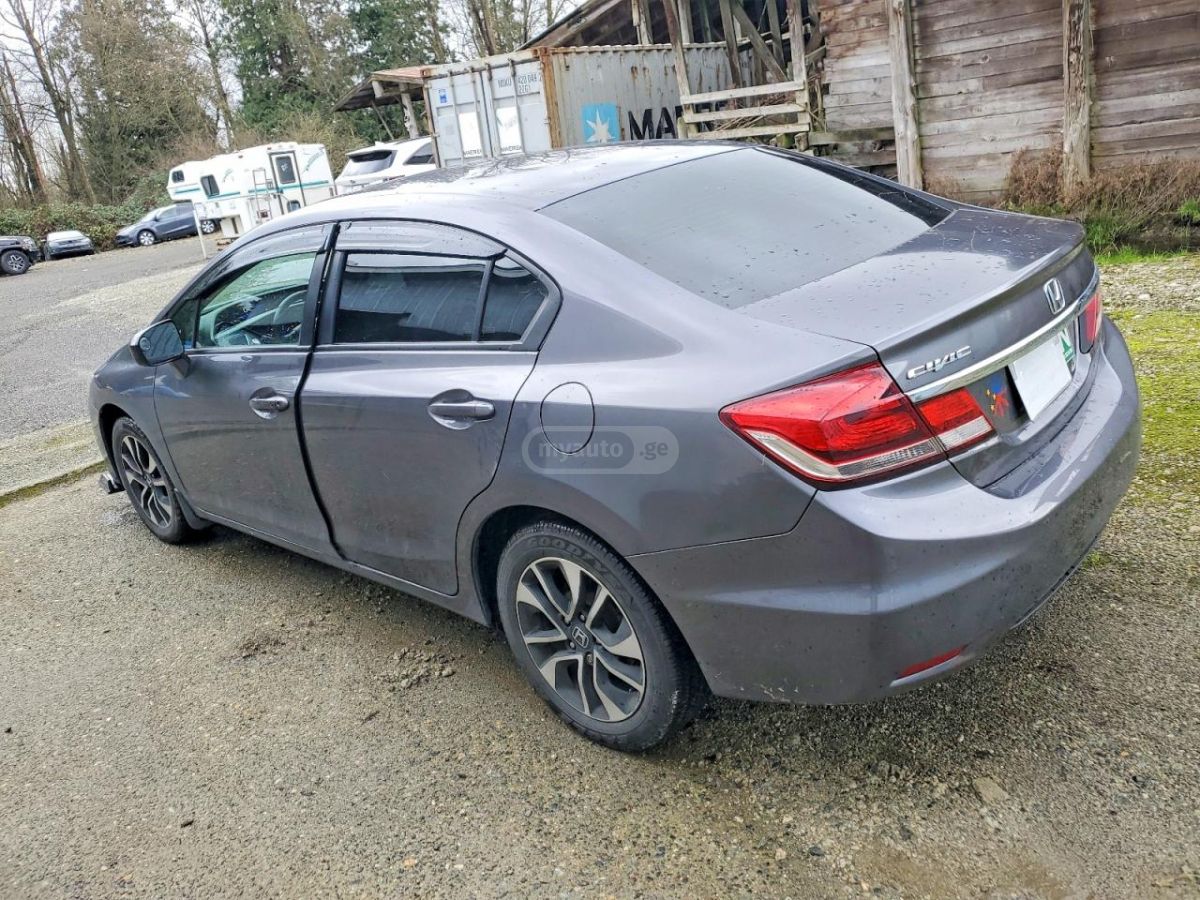 Honda Civic 2015 — photo 2