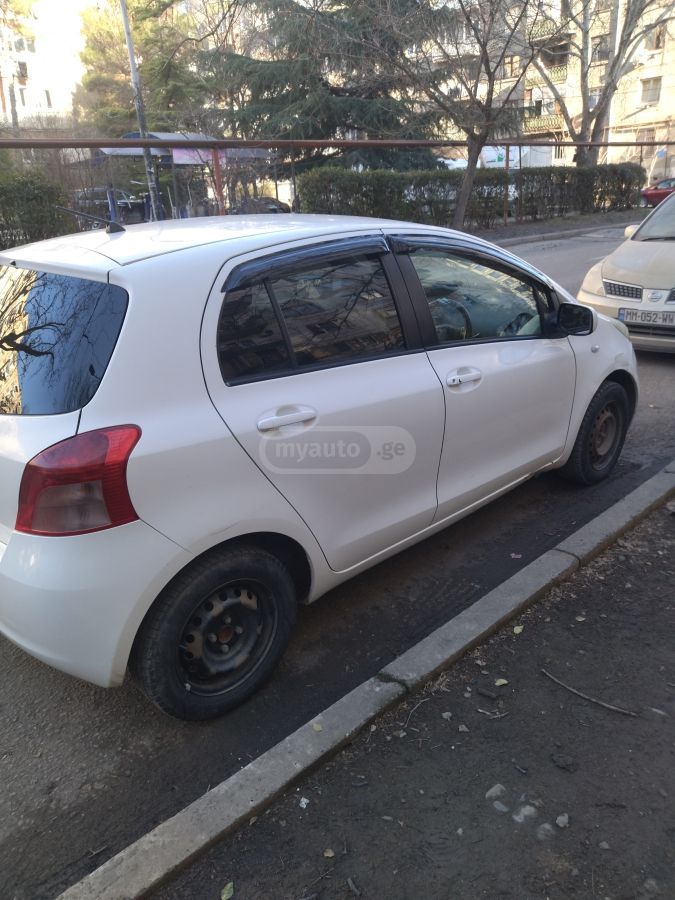 Toyota Vitz 2006 — photo 2