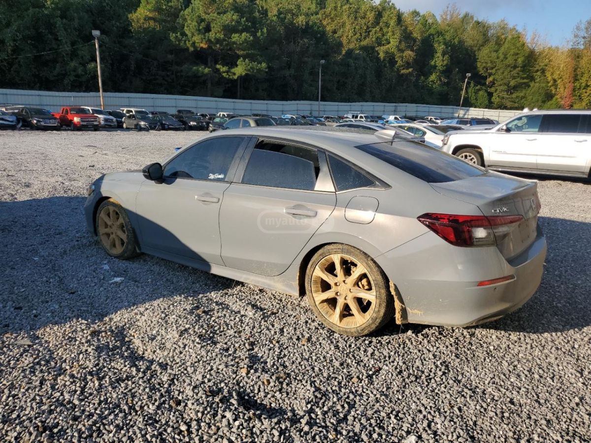 Honda Civic 2025 — photo 2