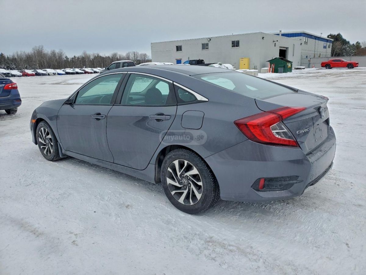 Honda Civic 2019 — photo 2